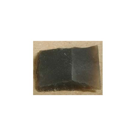 Silex noirs Dutrieux comparable au silex Anglais, 7/ 8  de pouces,  22 x 24 mm.